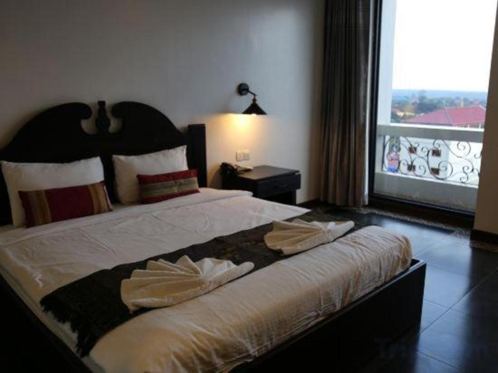 Yeak Loam Hotel Banlung Exterior foto